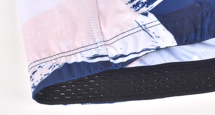 fashionable cycling clothes
